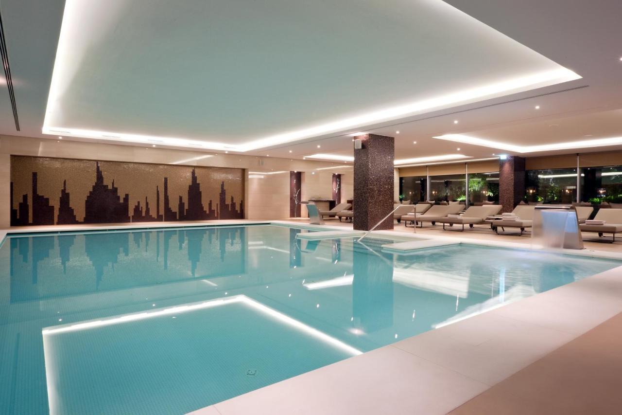 Epic Sana Lisboa Hotel Bagian luar foto The swimming pool at the InterContinental Budapest